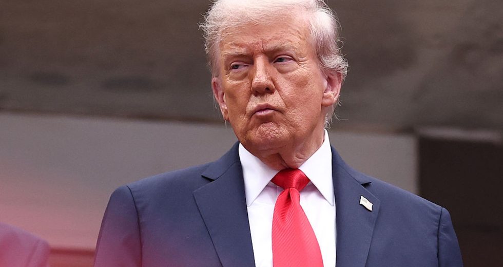 Trump sanctions Russian oil companies, calls for immediate ceasefire
