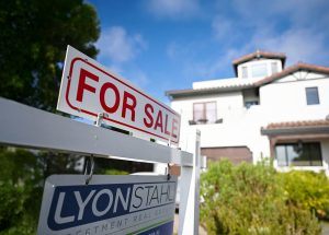 Home sellers are getting desperate — and throwing big perks at buyers