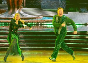 Why “Dancing with the Stars” fans love voting for Andy Richter