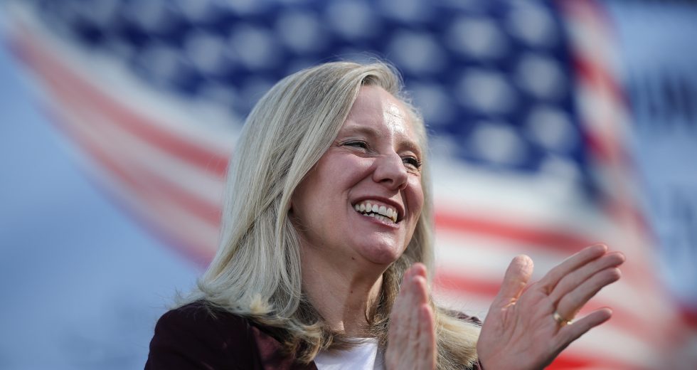 Spanberger becomes Virginia’s first female governor