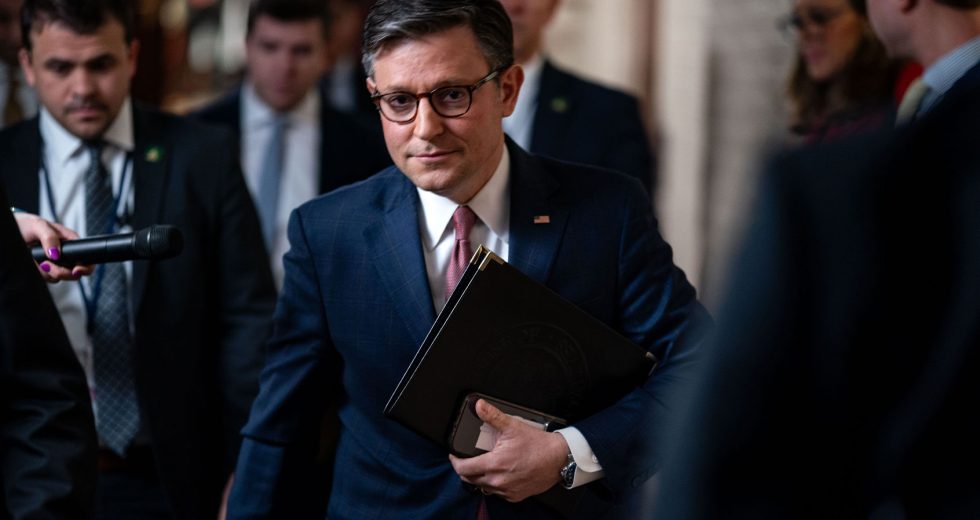 “Gonna vote for it”: Republicans break ranks to vote on Epstein files bill