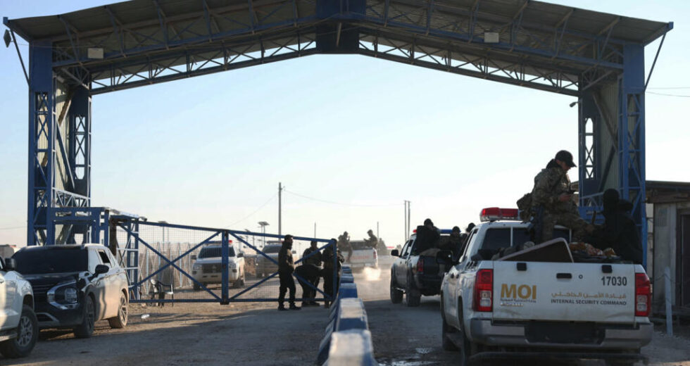 Síria confirma fuga em massa de parentes de supostos jihadistas do Estado Islâmico do campo de detenção