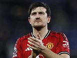 ‘Dê um novo acordo a Harry Maguire’: o ex-capitão do Man United pede ao clube que recompense o zagueiro inglês e diz que foi injustamente transformado em ‘garoto chicoteador’ por seus fracassos