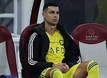 Cristiano Ronaldo é substituído no início do confronto com o Al-Nassr, depois de se aproximar da marca de 1.000 gols – como brincam os fãs, ele ‘queria assistir ao jogo do Real Madrid’