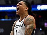 O nº 6 UConn eviscera o nº 15 St. John’s por 72-40 para conquistar a pole position na corrida da temporada regular do Big East