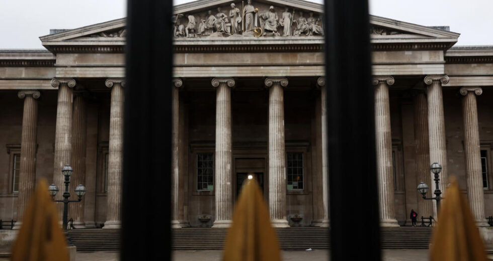 O Museu Britânico realmente removeu as referências à “Palestina” das exposições?