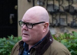 Paddy de Emmerdale fica arrasado quando a polícia entrega notícias terríveis sobre Bear em vídeo de spoiler | Sabonetes