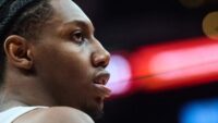 Barrett mantém as lutas dos Raptors em perspectiva