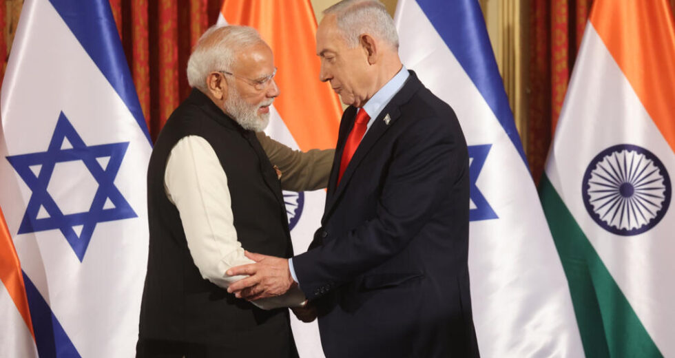 Irmãos de armas: como Modi e Netanyahu estão aproximando a Índia e Israel