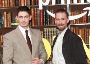 Hero Fiennes Tiffin segue conselho de Henry Cavill para ‘Young Sherlock’