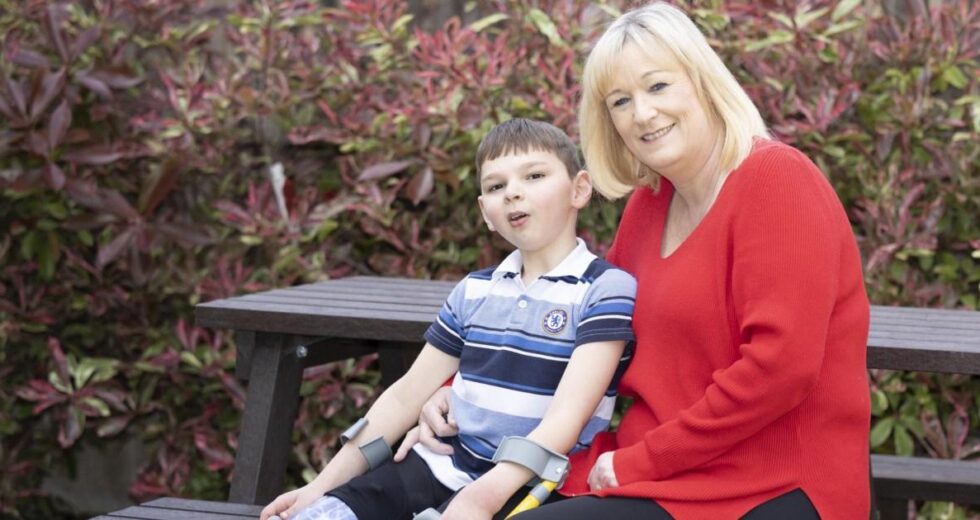 Pais abusivos agora serão tratados como criminosos sexuais e colocados em um ‘registro de crueldade infantil’ | Notícias do Reino Unido