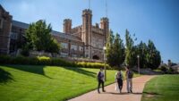 WashU adquirirá universidade próxima