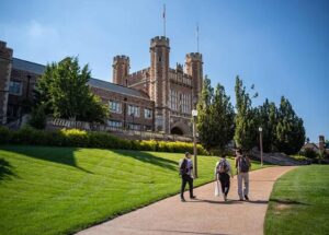WashU adquirirá universidade próxima