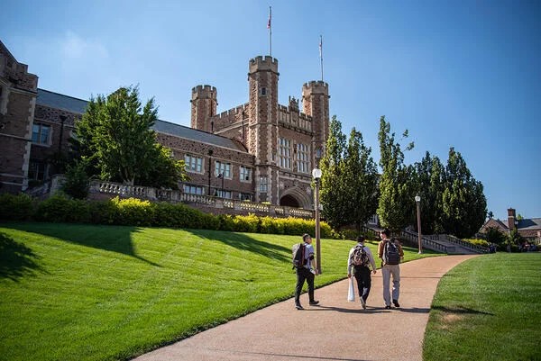 WashU adquirirá universidade próxima