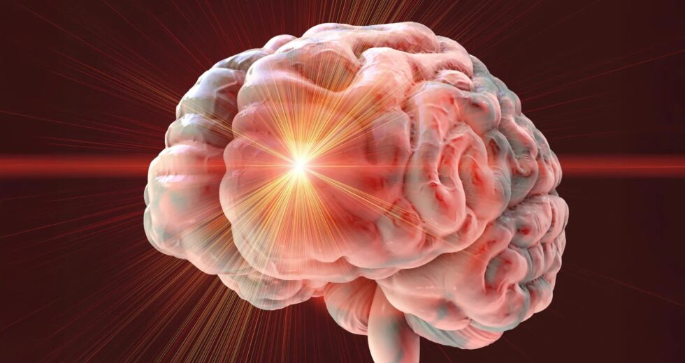 Simples exame de sangue pode prever Alzheimer anos antes da perda de memória