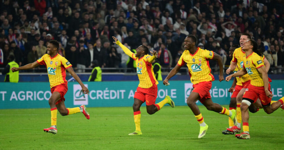 Lens chega às quartas de final da Copa da França após vencer o Lyon nos pênaltis