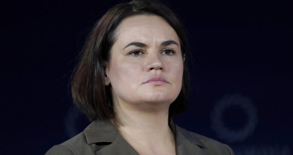 Lukashenko ‘não é um ator independente’: líder da oposição Tsikhanouskaya sobre por que a Bielorrússia precisa da Rússia