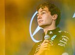 Por que George Russell é o favorito para ganhar o título mundial de F1: Ter ‘o b *** s’ para derrubar Max Verstappen, sua agulha com o ‘irmão mais novo’ Lando Norris, uma promessa de proposta para sua namorada e a estatística reveladora com ecos de Michael Schumacher