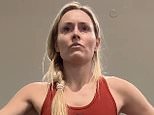 Lindsey Vonn saiu da cadeira de rodas e está malhando menos de um mês depois que os médicos quase tiveram que amputar a perna do herói do esqui americano