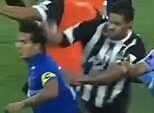 Briga vergonhosa de futebol faz com que VINTE E TRÊS jogadores sejam expulsos – incluindo o ex-herói da Liga dos Campeões por ESTE soco