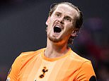 O goleiro do Tottenham, Antonin Kinsky, quebra o silêncio sobre o pesadelo da Liga dos Campeões depois de ser brutalmente substituído por Igor Tudor após dois erros calamitosos