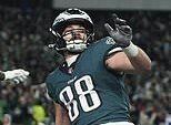 Philadelphia Eagles concorda em contrato de um ano com o vencedor do Super Bowl, Dallas Goedert