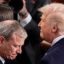O principal juiz da Suprema Corte emite um aviso assustador enquanto Trump tem como alvo seus próprios nomeados