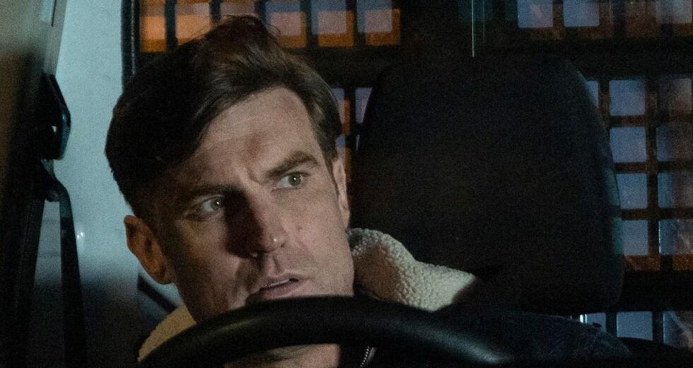 Theo se vinga horrivelmente em Coronation Street ao ver Todd em um encontro | Sabonetes