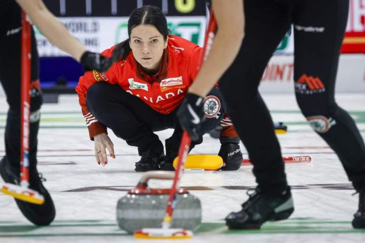 Einarson do Canadá nas semifinais mundiais de curling