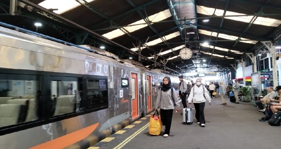 O aumento no número de passageiros de trem em Jogja chegará a 30 por cento durante o Eid 2026
