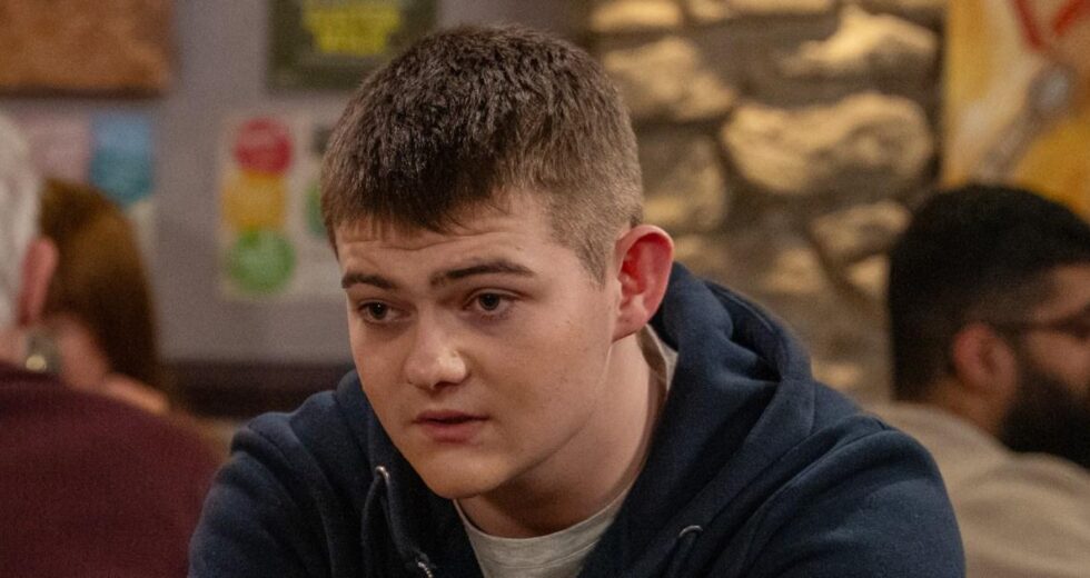 Personagem inesperado de Emmerdale que salva o condenado Dylan revelado | Sabonetes