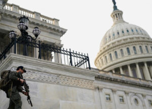 Guerra do Irã divide Congresso dos EUA sobre interpretação da Constituição