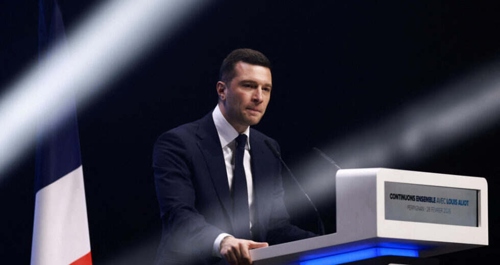 Pesquisas de extrema direita fortes nas eleições para prefeito da França são vistas como plataforma de lançamento para a corrida presidencial de 2027