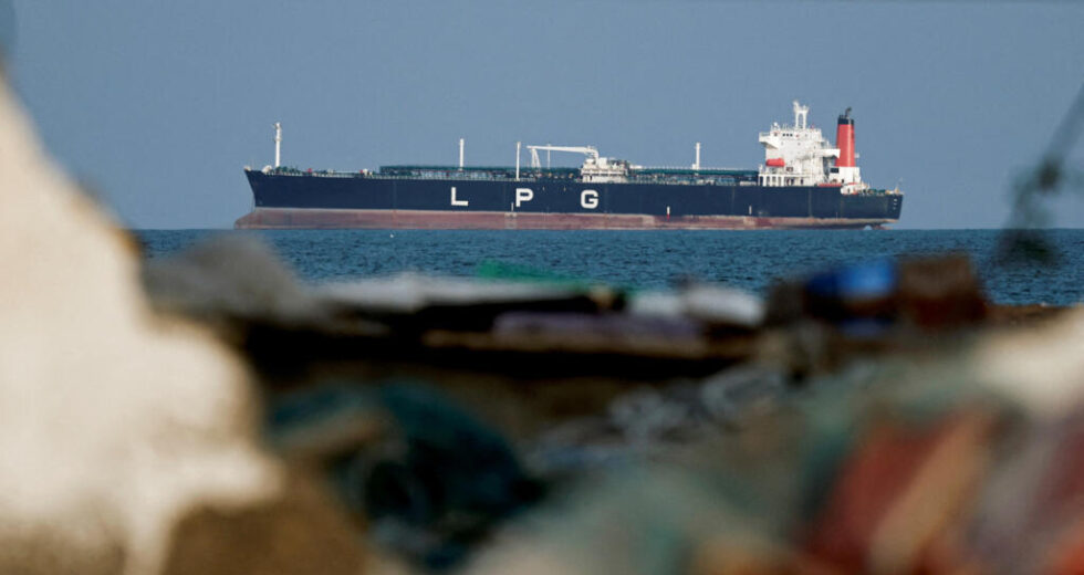 Ao vivo: Trump ameaça atacar usinas de energia do Irã se o Estreito de Ormuz não abrir em 48 horas
