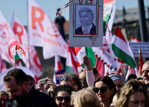 Por que Viktor Orban da Hungria está difamando a Ucrânia antes de eleições cruciais