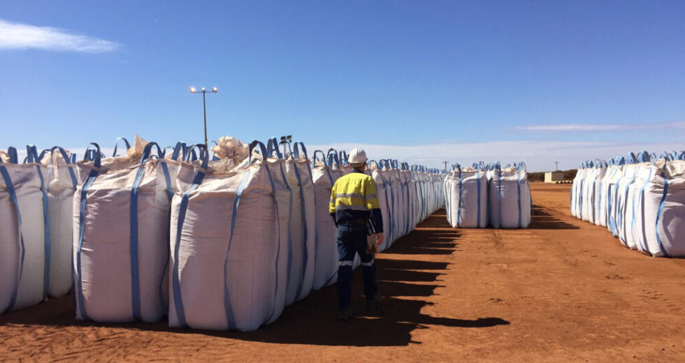 A França está “cada vez mais interessada” no investimento crítico em minerais da Austrália, diz o ministro