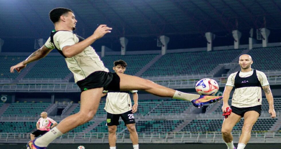 Persebaya vs Persib: Bajol Ijo Nada a Perder