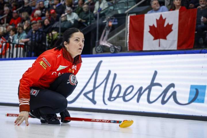 Einarson, do Canadá, um passo mais perto do ouro no curling
