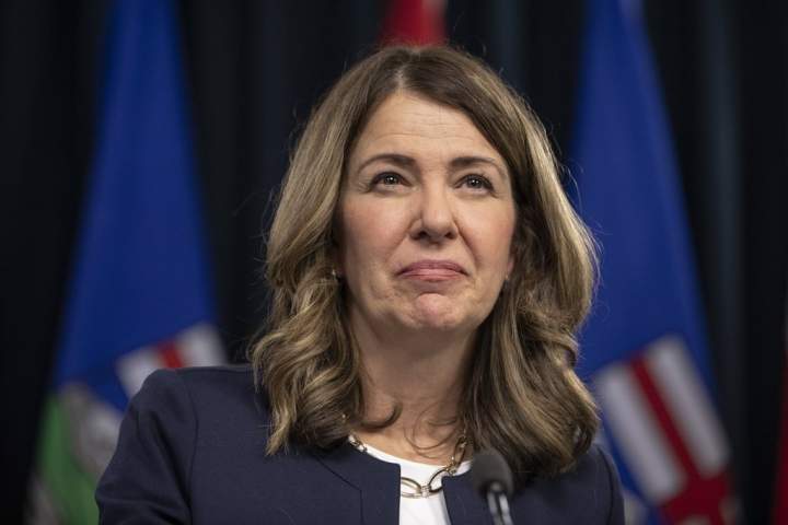 Danielle Smith diz que a guerra no Irã ressalta a necessidade de um novo gasoduto de Alberta até a costa