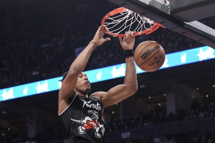 Exército Suíço Barnes faz tudo pelos Raptors