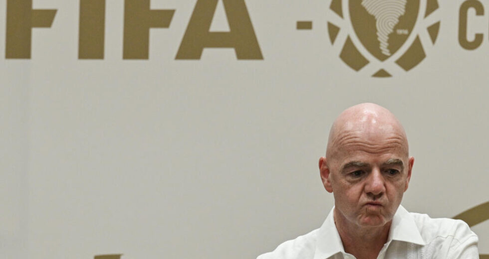 FIFA insiste que a Copa do Mundo prosseguirá conforme planejado, apesar da incerteza do Irã