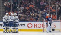 Kucherov brilha para Lightning na vitória sobre Oilers