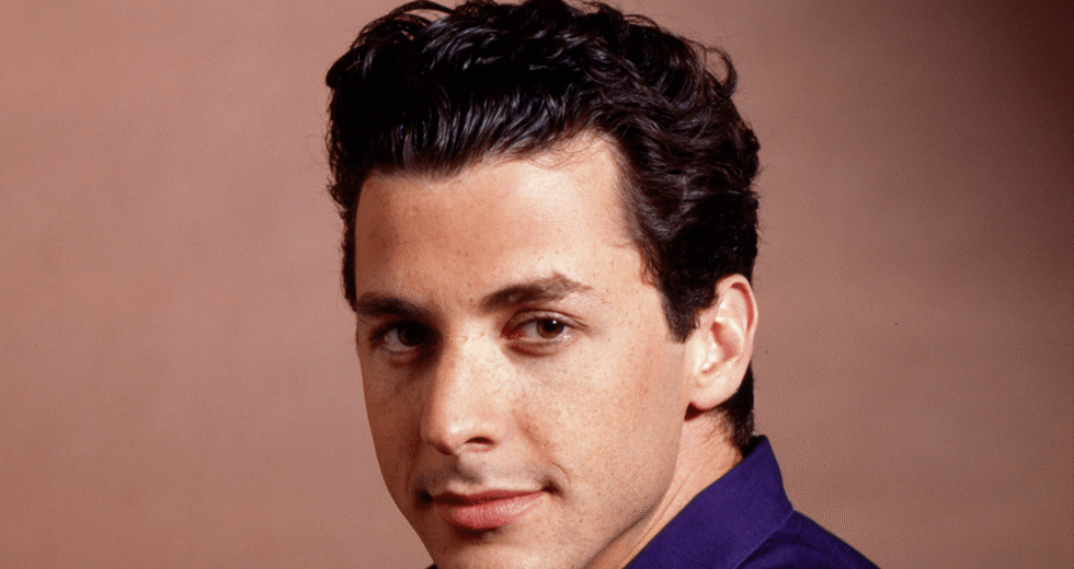 Estrela de ‘Will & Grace’ Corey Parker morre aos 60 anos