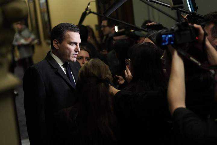 OpenAI concorda em fortalecer as salvaguardas após tiroteio em massa em BC: ministro