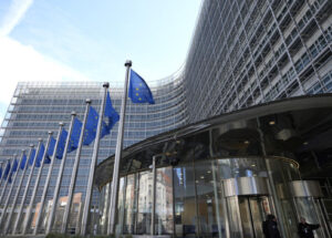 Líderes europeus buscam avanço no empréstimo de € 90 bilhões à Ucrânia bloqueado por Viktor Orbán