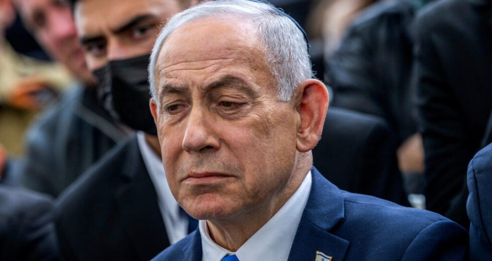 Guerra no Oriente Médio ao vivo: Guardas Revolucionárias do Irã prometem ‘perseguir e matar’ Netanyahu