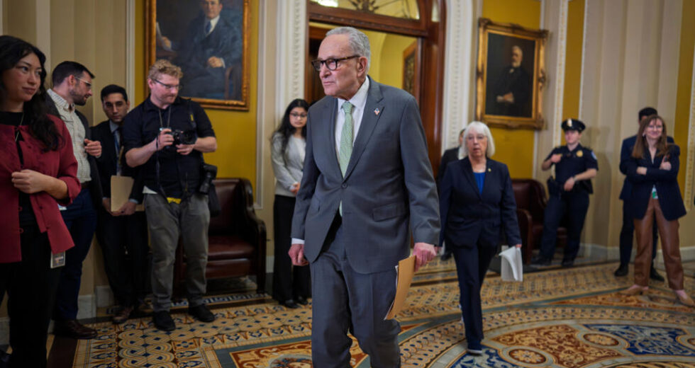 ‘Uma guerra de escolha’: Congresso dos EUA abre a primeira votação sobre a guerra no Irã em meio a um debate intensificado
