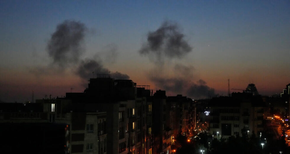Ao vivo: Israel lança ataques mais amplos a Teerã enquanto a guerra entra no oitavo dia