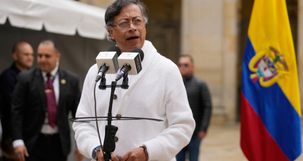 Presidente da Colômbia, Petro, está sob investigação de promotores dos EUA, diz relatório