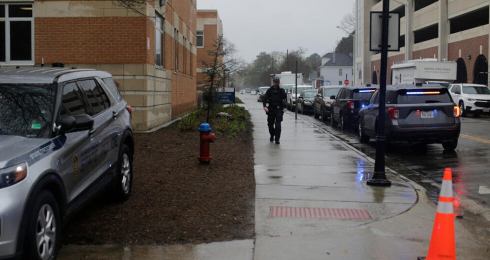 FBI abre investigação de terrorismo após tiroteio mortal em universidade da Virgínia